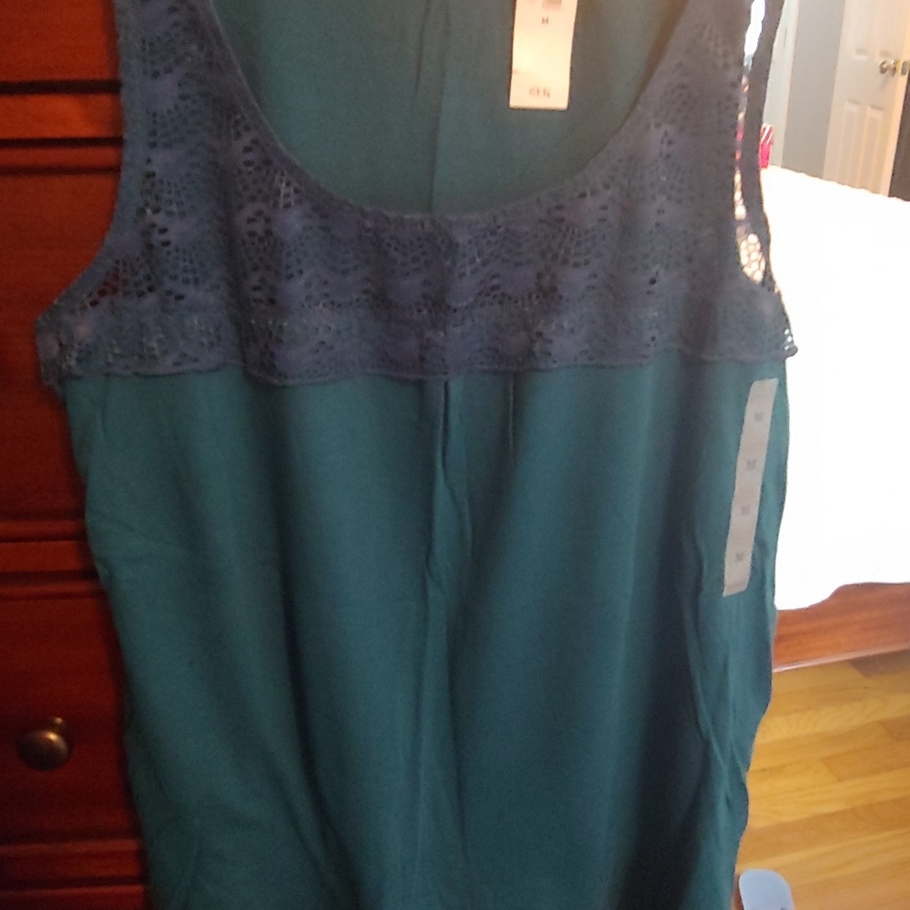 Emerald green sleeveless shirt